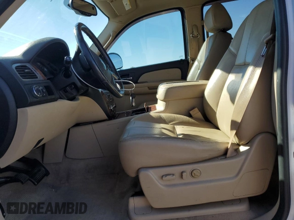 2008 Chevrolet Suburban LTZ with VIN 3GNFC160X8G215320, listed as a Copart auction lot 76341774 with 251,891 mi miles and Salvage Title. Bid and sale history available at carsss.com. Image 7.