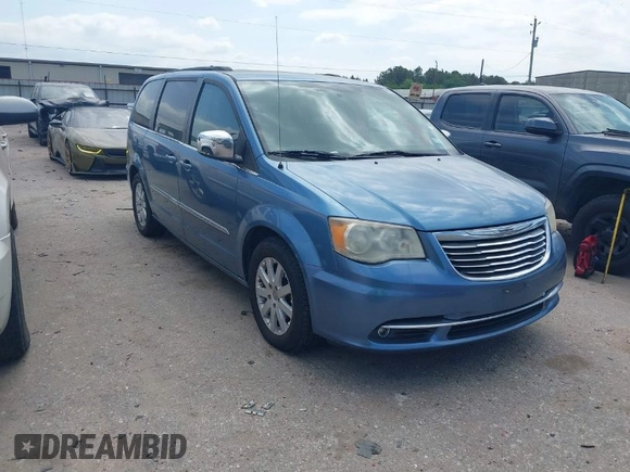 2011 Chrysler Town & Country Touring L z VIN 2A4RR8DG2BR799141, wystawiony jako IAAI lot #42058383 z przebiegiem 165 548 mil mil oraz . Historia ofert i sprzedaży dostępna na DreamBid. Obrazek 1.