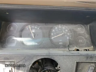 1992 Jeep Cherokee z VIN 1J4FJ27S0NL216957, wystawiony jako Copart lot #52689055 z przebiegiem 226 581 mil mil oraz Szkoda całkowita • Salvage title. Historia ofert i sprzedaży dostępna na DreamBid. Obrazek 9.