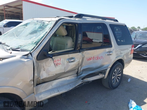 2017 Ford Expedition XLT with VIN 1FMJU1HT9HEA30640, listed as a IAAI auction lot 42257310 with Not provided miles and . Bid and sale history available at DreamBid. Image 6.