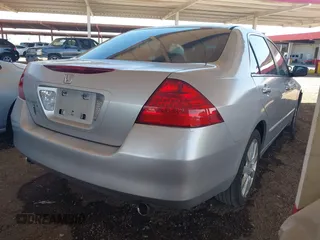 2006 Honda Accord LX z VIN 1HGCM66356A065744, wystawiony jako IAAI lot #42697155 z przebiegiem 153 598 mil mil oraz . Historia ofert i sprzedaży dostępna na DreamBid. Obrazek 4.