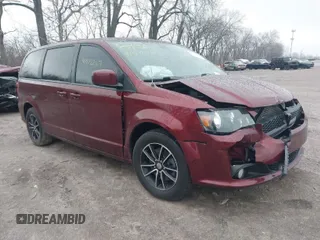 2019 Dodge Grand Caravan SE with VIN 2C4RDGBG1KR521851, listed as a IAAI auction lot 41572267 with 104,484 mi miles and . Bid and sale history available at DreamBid. Image 1.