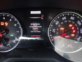 2020 Toyota RAV4 XLE with VIN JTMW1RFV0LD521893, listed as a IAAI auction lot 42701228 with 34,647 mi miles and . Bid and sale history available at DreamBid. Image 7.