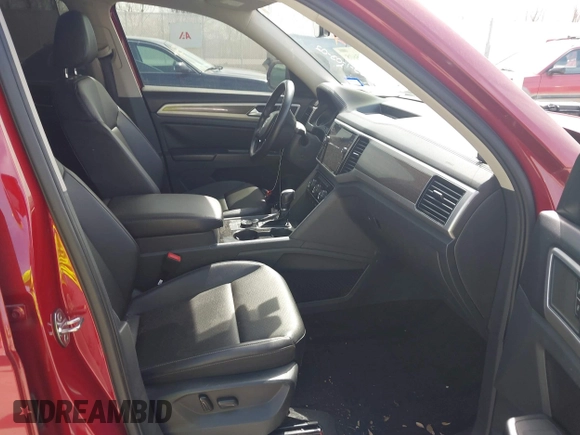 2018 Volkswagen Atlas SEL with VIN 1V2RR2CAXJC589120, listed as a IAAI auction lot 41775608 with 101,170 mi miles and . Bid and sale history available at DreamBid. Image 5.