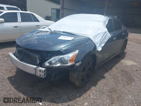 2013 Nissan Altima SL with VIN 1N4BL3AP3DC118910, listed as a IAAI auction lot 42610777 with 174,745 mi miles and . Bid and sale history available at DreamBid. Image 2.