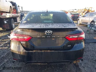2021 Toyota Camry SE Nightshade with VIN 4T1G11AKXMU404242, listed as a IAAI auction lot 41444006 with 60,475 mi miles. Bid and sale history available at carsss.com. Image 16.
