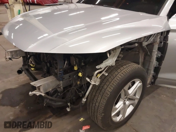2019 Audi Q5 Premium with VIN WA1ANAFY6K2089034, listed as a IAAI auction lot 41483750 with 58,425 mi miles. Bid and sale history available at carsss.com. Image 18.
