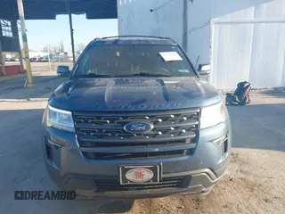 2019 Ford Explorer XLT z VIN 1FM5K8D8XKGA27209, wystawiony jako IAAI lot #41733324 z przebiegiem 166 015 mil mil oraz . Historia ofert i sprzedaży dostępna na DreamBid. Obrazek 12.