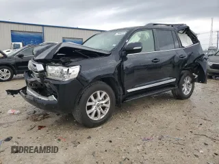2017 Toyota Land Cruiser z VIN JTMCY7AJ5H4059717, wystawiony jako Copart lot #79682424 z przebiegiem 62 277 mil mil oraz Szkoda całkowita • Salvage title. Historia ofert i sprzedaży dostępna na DreamBid. Obrazek 1.