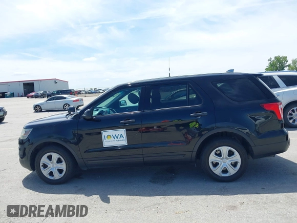 2016 Ford Police Interceptor Utility z VIN 1FM5K8AR2GGB07317, wystawiony jako IAAI lot #42337310 z przebiegiem 166 786 mil mil oraz . Historia ofert i sprzedaży dostępna na DreamBid. Obrazek 14.