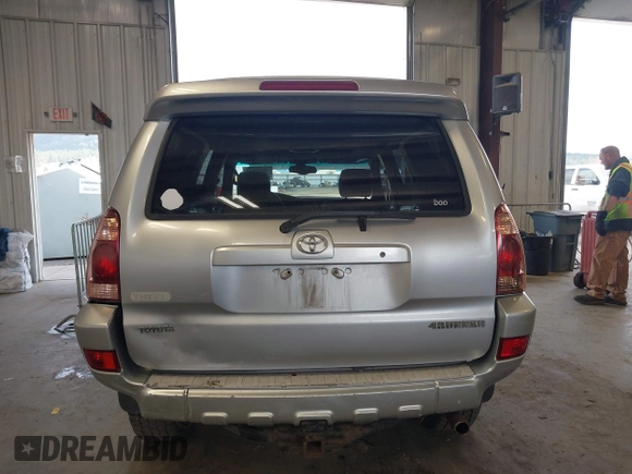 2005 Toyota 4Runner SR5 with VIN JTEBT14R858025666, listed as a IAAI auction lot 42022937 with 302,497 mi miles and . Bid and sale history available at DreamBid. Image 17.