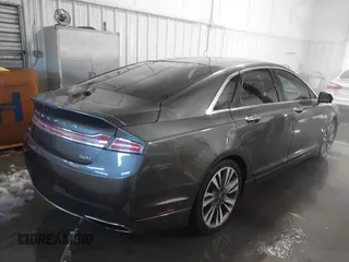 2017 Lincoln MKZ Hybrid Reserve z VIN 3LN6L5MU9HR637908, wystawiony jako IAAI lot #38541395 z przebiegiem 272 691 mil mil oraz . Historia ofert i sprzedaży dostępna na DreamBid. Obrazek 4.