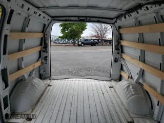 2022 GMC Savana Cargo Van with VIN 1GTW7AFP1N1188822, listed as a Copart auction lot 76135484 with 24,056 mi miles and Clean Title. Bid and sale history available at carsss.com. Image 10.