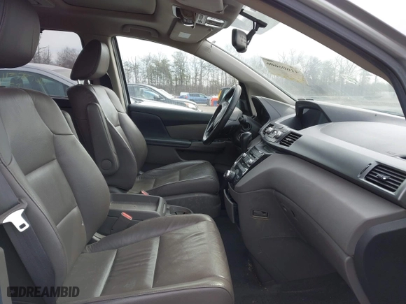 2013 Honda Odyssey Touring with VIN 5FNRL5H97DB021403, listed as a IAAI auction lot 41606606 with 223,547 mi miles. Bid and sale history available at carsss.com. Image 5.