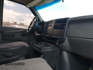2007 Chevrolet Express Cargo Van with VIN 1GCFG15X071112951, listed as a IAAI auction lot 41896802 with 303,111 mi miles. Bid and sale history available at carsss.com. Image 5.