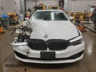 2018 BMW 5 Series 530i xDrive with VIN WBAJA7C50JWA72008, listed as a Copart auction lot 84822624 with Not Provided miles and Salvage Title. Bid and sale history available at carsss.com. Image 5.