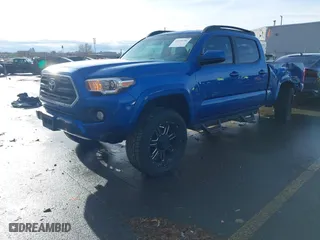 2017 Toyota Tacoma SR5 with VIN 3TMDZ5BN4HM017924, listed as a IAAI auction lot 41218786 with 87,038 mi miles. Bid and sale history available at carsss.com. Image 17.
