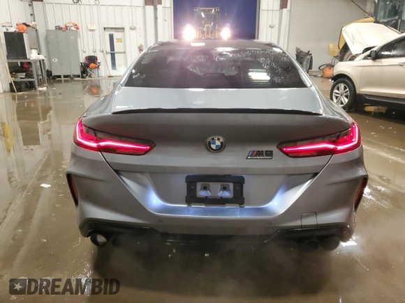 2022 BMW M8 Competition z VIN WBSGV0C02NCH36032, wystawiony jako Copart lot #45772865 z przebiegiem 33 647 mil mil oraz Szkoda całkowita • Salvage title. Historia ofert i sprzedaży dostępna na DreamBid. Obrazek 6.