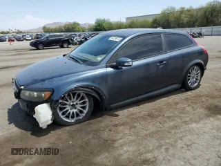 2008 Volvo C30 Version 1.0 z VIN YV1MK672682067301, wystawiony jako Copart lot #64228674 z przebiegiem 150 403 mil mil oraz Szkody całkowita. Historia ofert i sprzedaży dostępna na DreamBid. Obrazek 1.