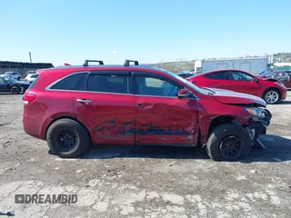 2016 Kia Sorento SX z VIN 5XYPKDA55GG113859, wystawiony jako IAAI lot #41937491 z przebiegiem 91 999 mil mil oraz . Historia ofert i sprzedaży dostępna na DreamBid. Obrazek 14.
