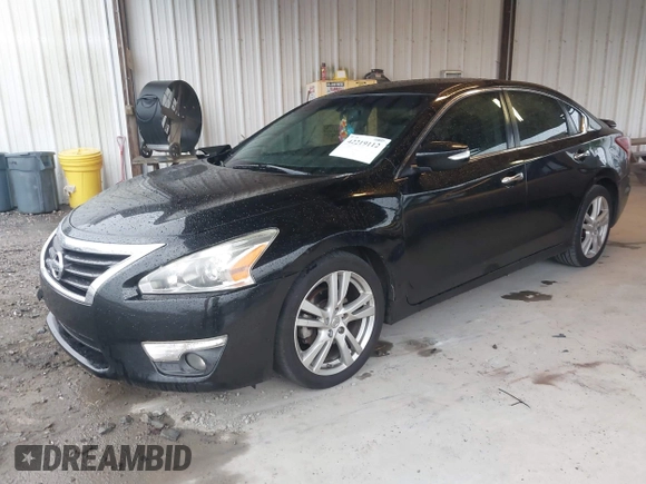 2013 Nissan Altima SV z VIN 1N4BL3AP1DC160671, wystawiony jako IAAI lot #42219112 z przebiegiem 211 825 mil mil oraz . Historia ofert i sprzedaży dostępna na DreamBid. Obrazek 2.