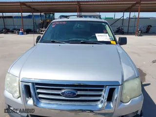 2010 Ford Explorer Sport Trac XLT with VIN 1FMEU3BE2AUA00236, listed as a IAAI auction lot 41981531 with 101,993 mi miles. Bid and sale history available at carsss.com. Image 6.