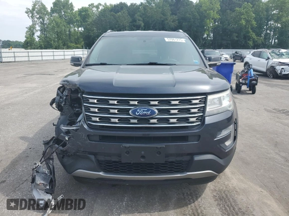 2017 Ford Explorer XLT with VIN 1FM5K8D88HGD74448, listed as a Copart auction lot 57061275 with 110,439 mi miles and Salvage title. Bid and sale history available at DreamBid. Image 5.