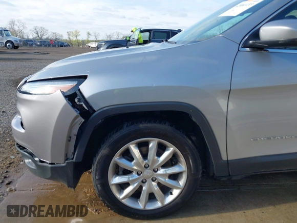 2017 Jeep Cherokee Limited z VIN 1C4PJLDB7HW641972, wystawiony jako IAAI lot #42081133 z przebiegiem 115 589 mil mil oraz . Historia ofert i sprzedaży dostępna na DreamBid. Obrazek 19.
