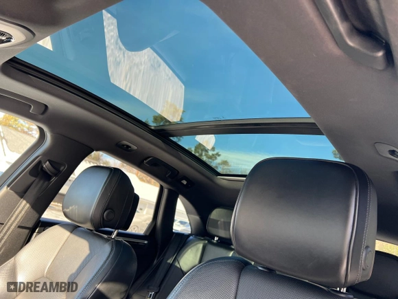 2017 Porsche Macan with VIN WP1AA2A53HLB82230, listed as a Copart auction lot 42854265 with NaN miles and Clean Title. Bid and sale history available at carsss.com. Image 9.