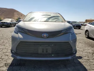 2022 Toyota Sienna XLE Woodland Edition with VIN 5TDASKFC1NS057260, listed as a Copart auction lot 67475584 with 59,396 mi miles and Salvage Title. Bid and sale history available at carsss.com. Image 5.