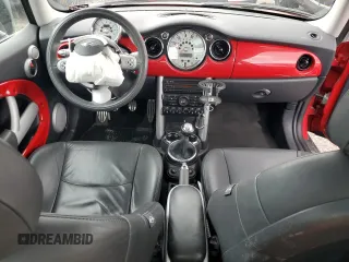 2005 MINI Hardtop S z VIN WMWRE33505TL15594, wystawiony jako Copart lot #55207915 z przebiegiem Nie podano mil oraz Szkoda całkowita • Salvage title. Historia ofert i sprzedaży dostępna na DreamBid. Obrazek 8.