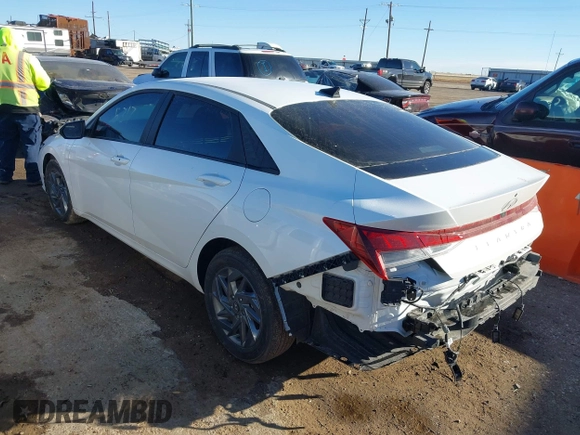 2024 Hyundai Elantra SEL with VIN KMHLM4DG6RU791457, listed as a IAAI auction lot 41428635 with 5,318 mi miles. Bid and sale history available at carsss.com. Image 3.