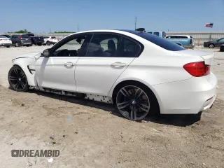 2015 BMW M3 z VIN WBS3C9C52FJ276479, wystawiony jako Copart lot #51453525 z przebiegiem 67 477 mil mil oraz Szkody całkowita. Historia ofert i sprzedaży dostępna na DreamBid. Obrazek 2.