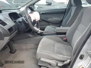 2009 Honda Civic LX z VIN 1HGFA16529L027844, wystawiony jako Copart lot #57383525 z przebiegiem 147 542 mil mil oraz Szkoda całkowita • Salvage title. Historia ofert i sprzedaży dostępna na DreamBid. Obrazek 7.