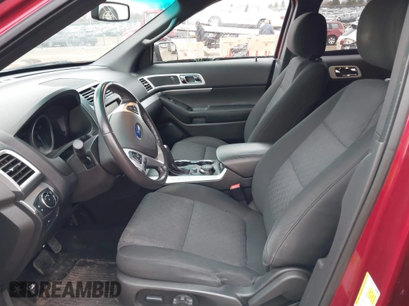 2014 Ford Explorer XLT z VIN 1FM5K8D88EGC14985, wystawiony jako IAAI lot #41520457 z przebiegiem 134 844 mil mil oraz . Historia ofert i sprzedaży dostępna na DreamBid. Obrazek 5.
