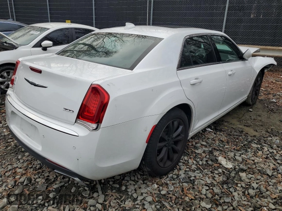 2015 Chrysler 300 Limited with VIN 2C3CCARG2FH849419, listed as a Copart auction lot 86607224 with 64,724 mi miles and Salvage Title. Bid and sale history available at carsss.com. Image 3.
