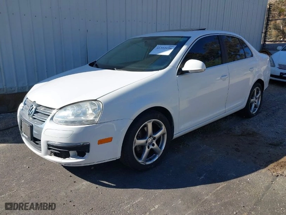 2010 Volkswagen Jetta Sedan Limited with VIN 3VWRZ7AJ0AM048803, listed as a IAAI auction lot 41392696 with 224,964 mi miles. Bid and sale history available at carsss.com. Image 2.
