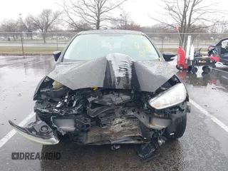 2015 Ford Focus SE с VIN 1FADP3K28FL242545, выставлен на аукционе IAAI как лот 41860182 с пробегом 175 766 миль миль и . История ставок и продаж доступна на DreamBid. Изображение 12.