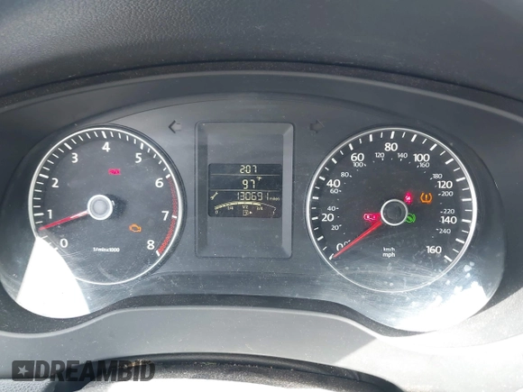 2013 Volkswagen Jetta SE z VIN 3VWDX7AJ2DM221158, wystawiony jako IAAI lot #42522013 z przebiegiem 130 691 mil mil oraz . Historia ofert i sprzedaży dostępna na DreamBid. Obrazek 7.