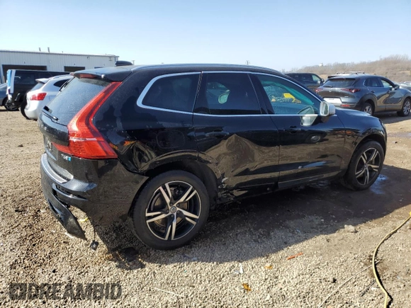 2019 Volvo XC60 R-Design с VIN LYVA22RM8KB219908, выставлен на аукционе Copart как лот 48925045 с пробегом 58 991 миль миль и Списание • Salvage title. История ставок и продаж доступна на DreamBid. Изображение 3.