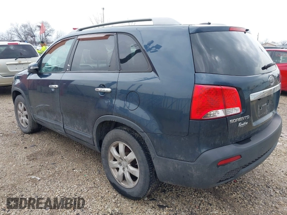 2011 Kia Sorento LX with VIN 5XYKT3A14BG082532, listed as a IAAI auction lot 41942275 with 199,525 mi miles and . Bid and sale history available at carsss.com. Image 3.