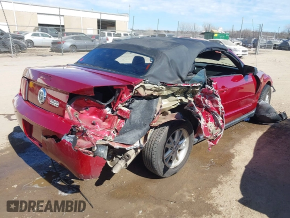 2007 Ford Mustang Deluxe with VIN 1ZVFT84N375278973, listed as a IAAI auction lot 41649628 with Not Provided miles and . Bid and sale history available at carsss.com. Image 4.