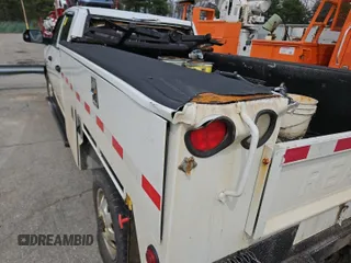 2017 Ram 2500 Tradesman z VIN 3C6UR5HJXHG647375, wystawiony jako IAAI lot #42608451 z przebiegiem 162 998 mil mil oraz . Historia ofert i sprzedaży dostępna na DreamBid. Obrazek 24.