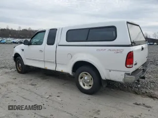 2001 Ford F-150 XL with VIN 1FTRX18L41KF91172, listed as a Copart auction lot 51536785 with 176,370 mi miles and Clean Title. Bid and sale history available at carsss.com. Image 2.
