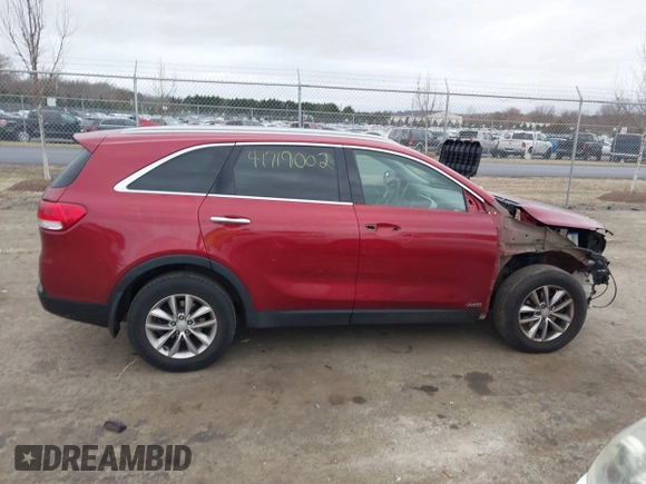 2016 Kia Sorento LX with VIN 5XYPGDA38GG165504, listed as a IAAI auction lot 41719002 with 126,424 mi miles. Bid and sale history available at carsss.com. Image 14.