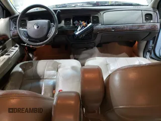 2010 Mercury Grand Marquis LS z VIN 2MEBM7FV4AX626029, wystawiony jako Copart lot #45217975 z przebiegiem 253 507 mil mil oraz Szkody całkowita. Historia ofert i sprzedaży dostępna na DreamBid. Obrazek 8.