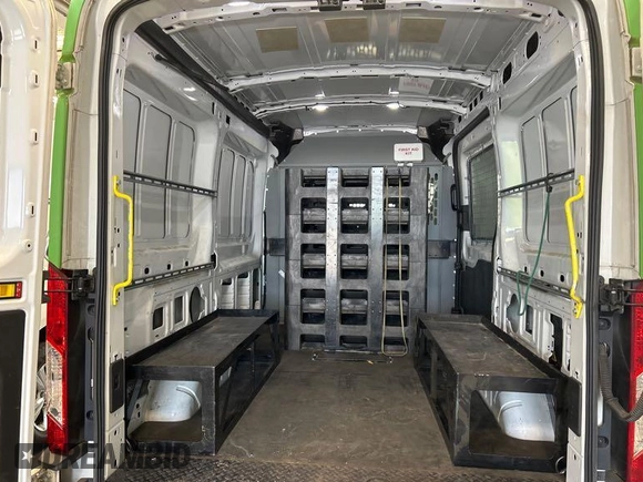 2018 Ford Transit с VIN 1FTYE1CM7JKB31067, выставлен на аукционе IAAI как лот 42742910 с пробегом 64 837 миль миль и . История ставок и продаж доступна на DreamBid. Изображение 2.
