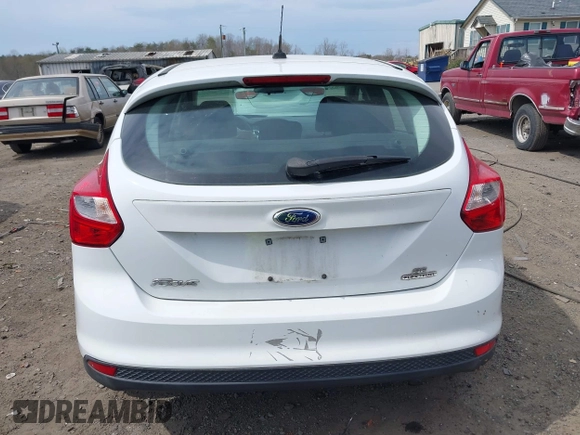 2014 Ford Focus SE with VIN 1FADP3K22EL251661, listed as a IAAI auction lot 41905464 with 96,079 mi miles. Bid and sale history available at carsss.com. Image 16.