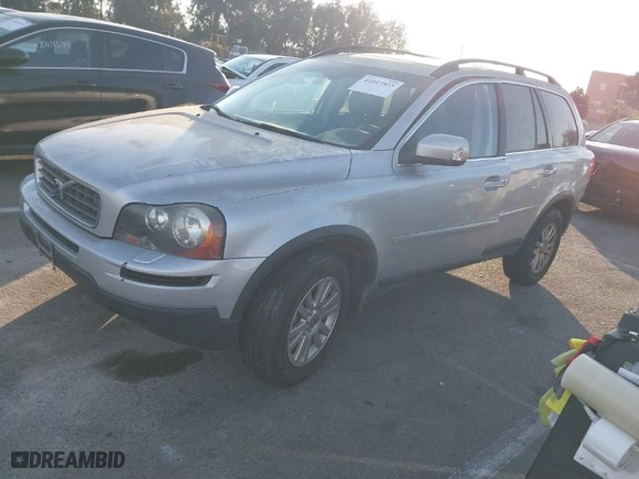 2008 Volvo XC90 I6 with VIN YV4CZ982881452326, listed as a IAAI auction lot 41017825 with 1 mi miles. Bid and sale history available at carsss.com. Image 2.
