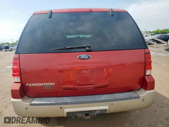 2004 Ford Expedition Eddie Bauer z VIN 1FMRU17W94LB81000, wystawiony jako Copart lot #59960125 z przebiegiem 255 125 mil mil oraz Szkoda całkowita • Salvage title. Historia ofert i sprzedaży dostępna na DreamBid. Obrazek 6.